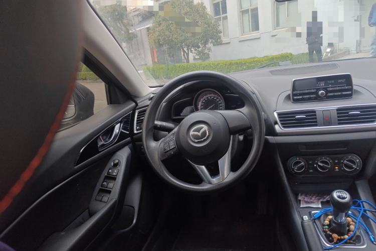 Used Mazda 3 Axela 2014 Sedan 1.5L Manual Comfort Model
