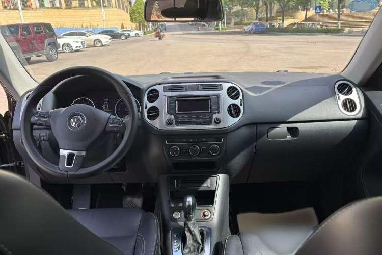 Used Volkswagen Tiguan L 2017 300TSI Automatic Two-Wheel Drive Silk Road Comfort Edition