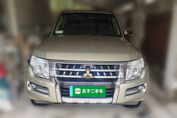 Used Mitsubishi Pajero 2016 3.0L Automatic Prestige Version China V Standard

