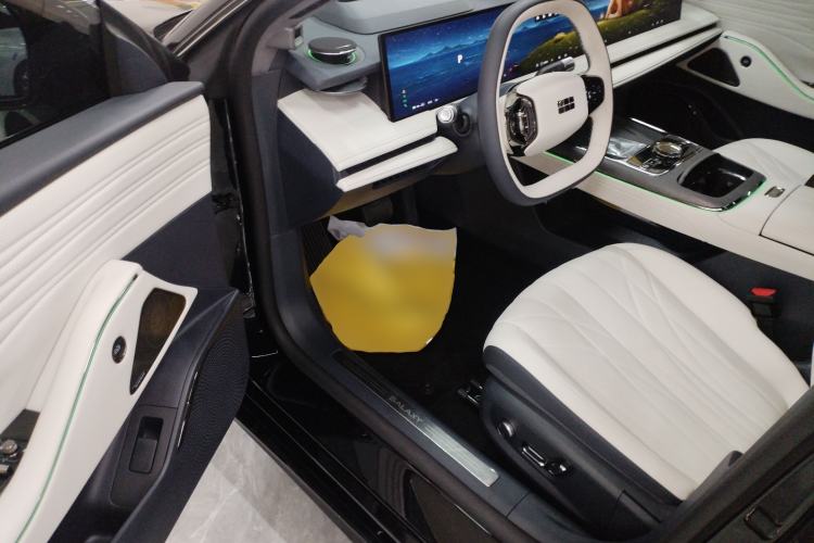 Used Geely Galaxy E8 2025 575 km Exploration Intelligent Driving Edition
