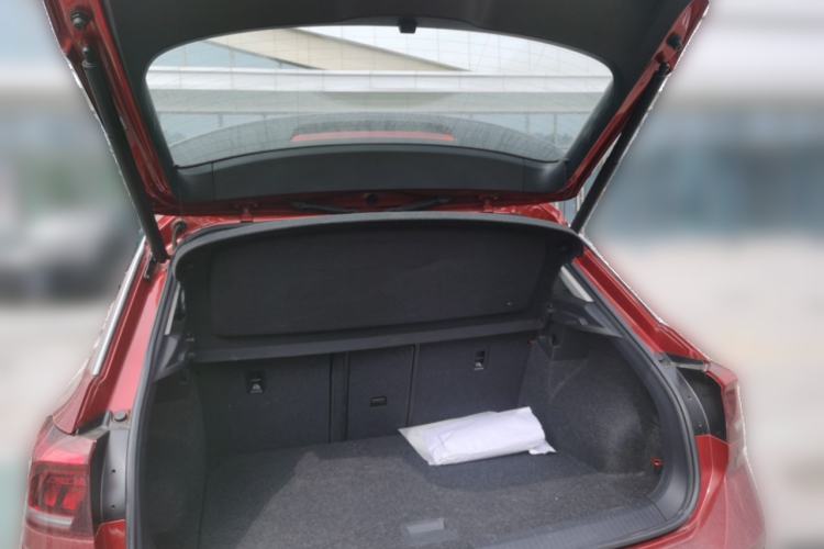 Used Volkswagen T-ROC 2019 280TSI DSG Two-Wheel Drive Comfort Version China VI Standard
