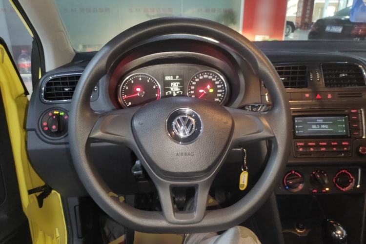 Used Volkswagen Polo 2014 1.6L Automatic Comfort Edition
