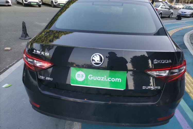 Used Skoda Superb 2016 TSI280 Manual Front-Drive Version
