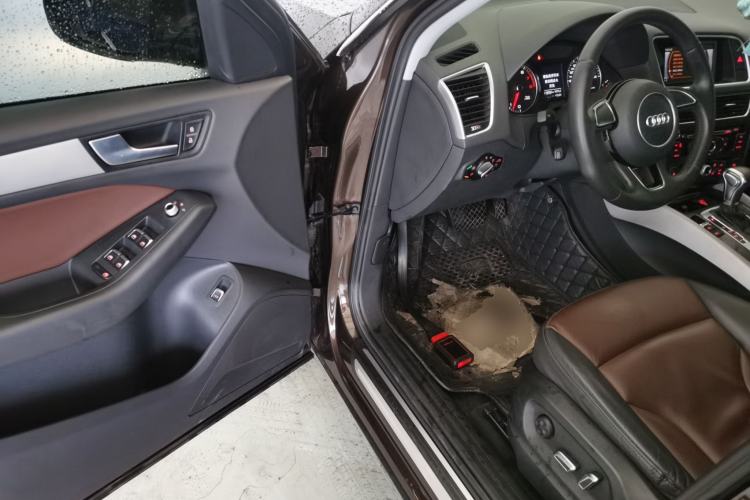 Used Audi Q5 2017 Plus 40 TFSI Ambition Model
