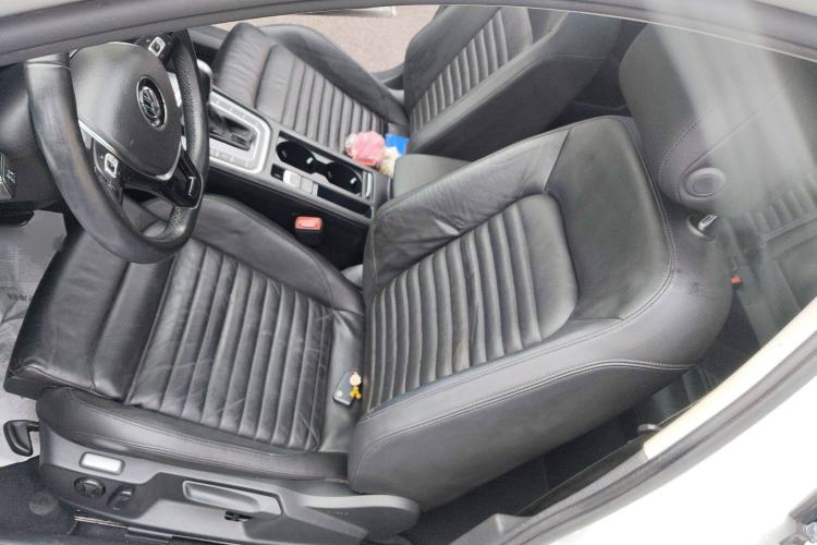 Used Volkswagen Variant 2017 380TSI Two-Wheel Drive Comfort Edition
