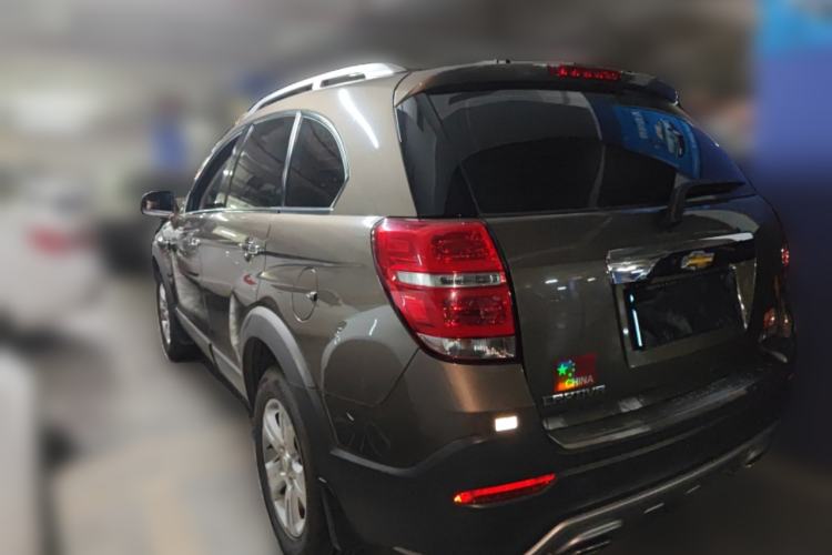 Used Chevrolet Captiva 2015 2.4L Two-Wheel Drive Urban Version 7 Seats Rear Left 45 Deg