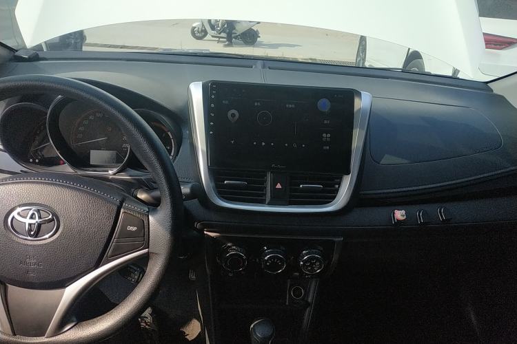 Used Toyota YARiS L Zhi Xuan 2022 X-Trail 1.5L CVT Luxury PLUS Edition Center Console