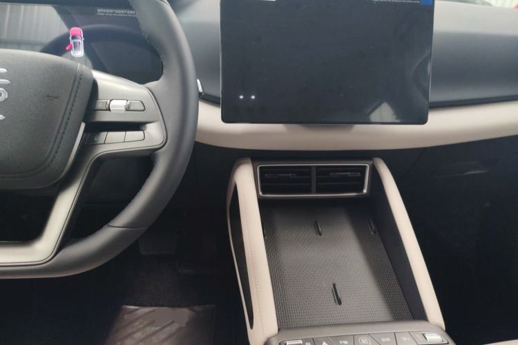 Used BYD Yuan UP 2025 Intelligent Driving Version 401 KM Dynamic Edition