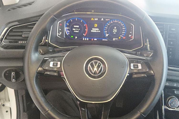 Used Volkswagen T-ROC 2022 280TSI DSG Two-Wheel Drive Comfort PLUS Steering Wheel