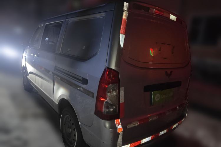 Used Wuling Rongguang 2019 1.2L S Van Standard Model with 5 Seats

