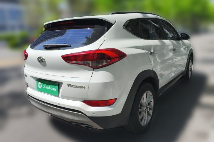 Used Hyundai Tucson 2015 1.6T Dual-Clutch Two-Wheel-Drive Smart Model Rear Right 45 Deg