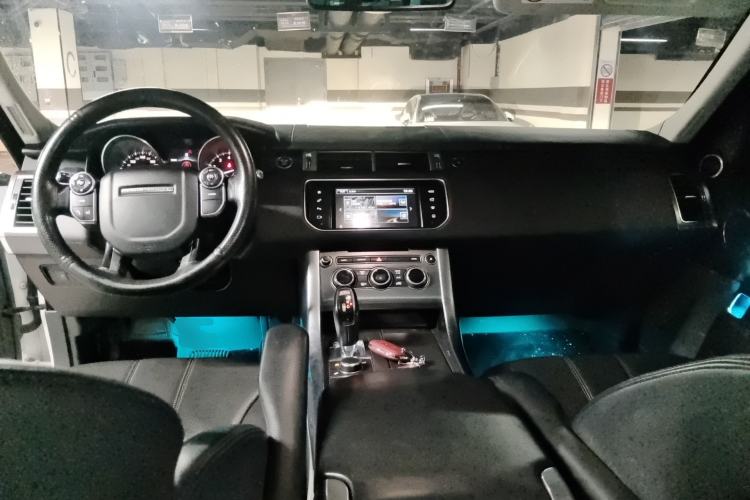 Used Land Rover Range Sport 2016 3.0 SC V6 SE Center Console