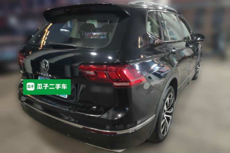 Used Volkswagen Tiguan L 2021 330TSI Automatic Two-Wheel Drive R-Line Enhanced Edition Rear Right 45 Deg