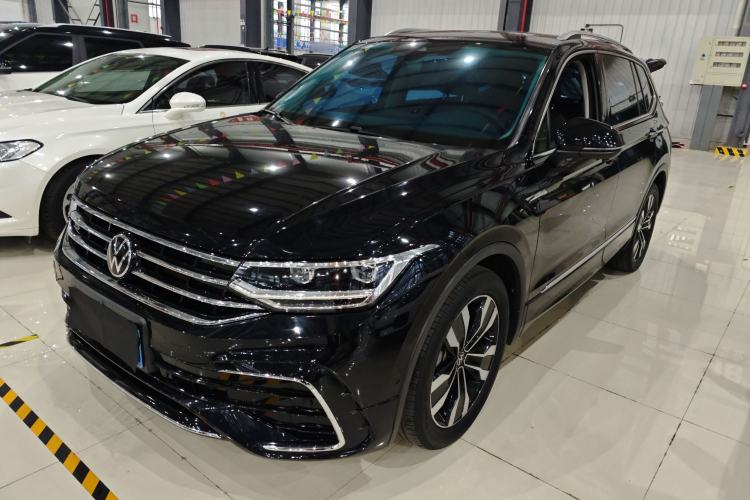 Used Volkswagen Tiguan L 2023 Restyled 330TSI Automatic Two-Wheel Drive R-Line Enhanced Comfort Version