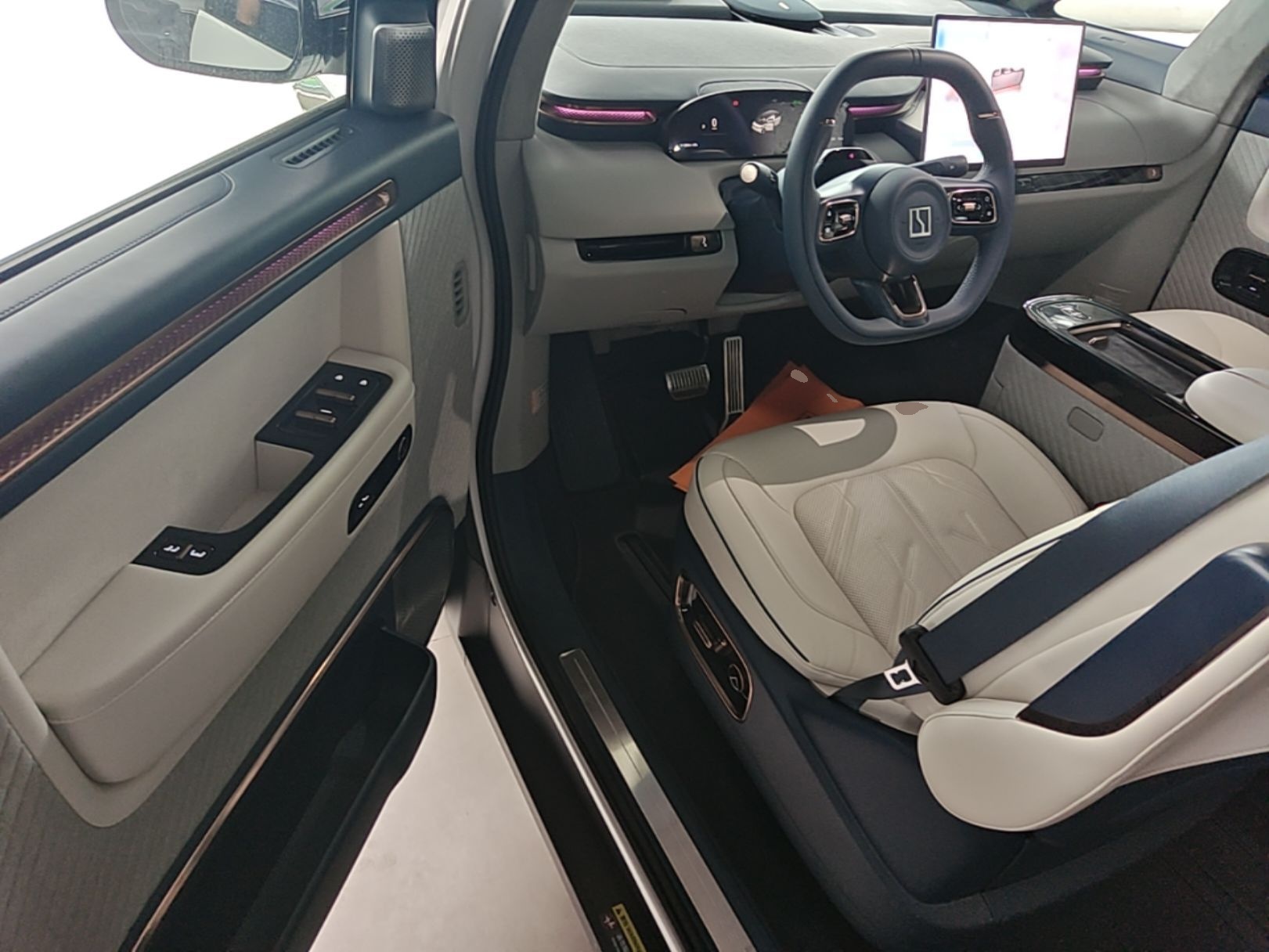 Zeekr MIX 2025 Long-Range Intelligent Driving Edition — снимка 18