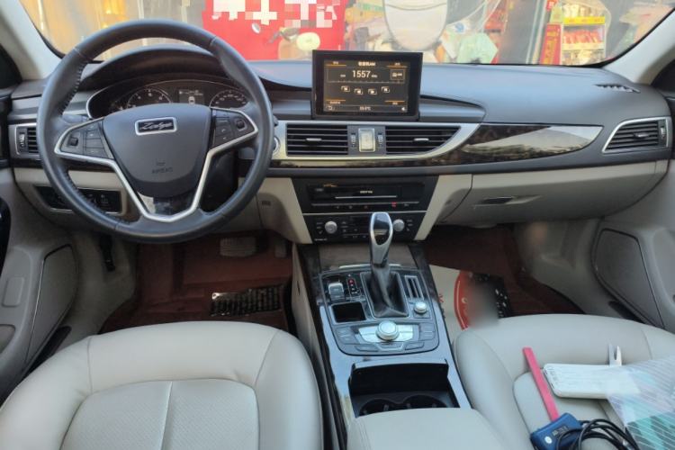 Used Zotye Z700 2016 1.8T DCT Elegant Version Center Console