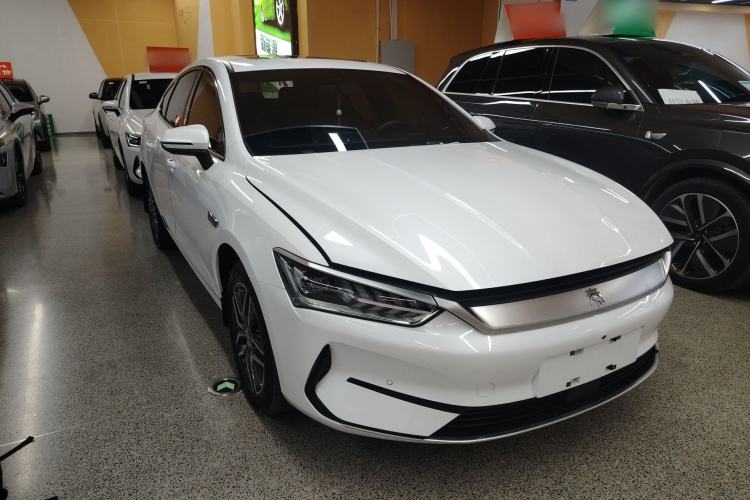 Used BYD Qin PLUS 2023 Champion Edition EV 420KM Superior Model Front Right 45 Deg