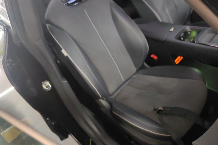 Used VOYAH COURAGE 2024 Four-Wheel Drive Global Edition Right Front Seat