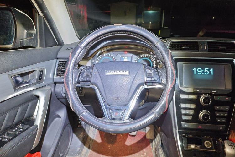 Used Haval H2 2016 Red Label 1.5T Manual Two-Wheel Drive Elite Model
