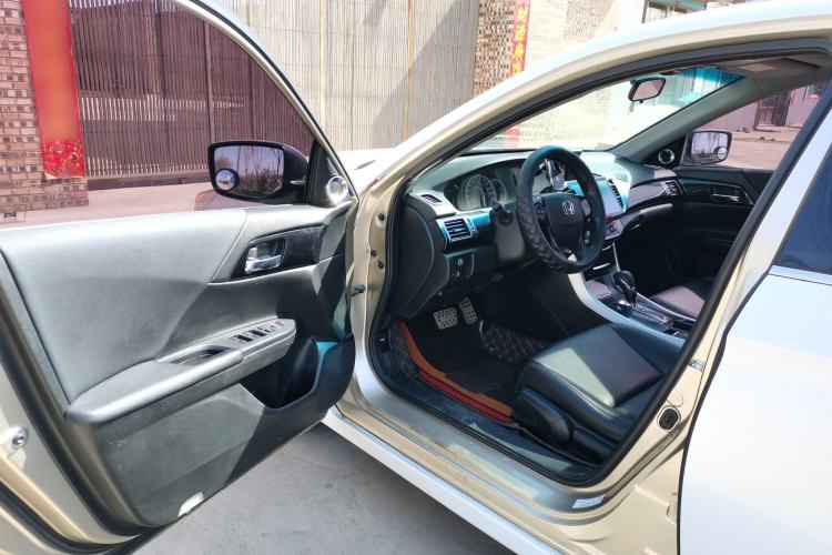 Used Honda Accord 2016 2.0L Comfort Edition
