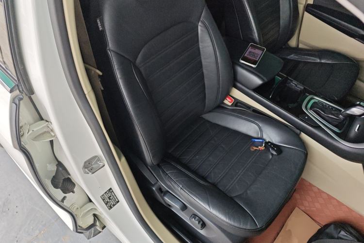 Used Ford Edge 2015 2.0T GTDi Two-Wheel-Drive Elite Edition
