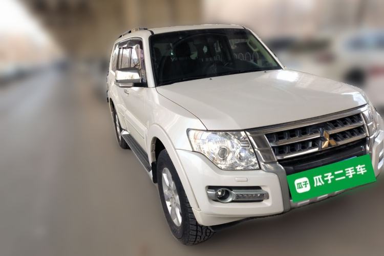 Used Mitsubishi Pajero 2016 3.0L Automatic Prestige Version China IV Standard
