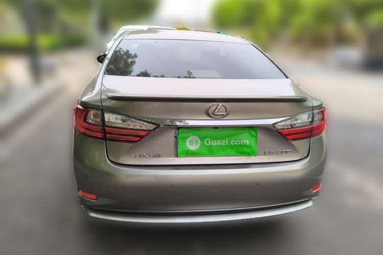 Used Lexus ES 2015 200 Elite Edition Rear