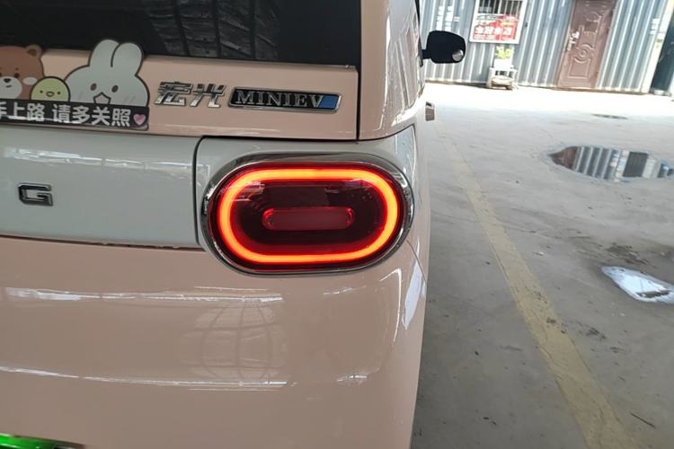 Used Wuling Hongguang MINIEV 2024 3rd Generation 215km Advanced Version
