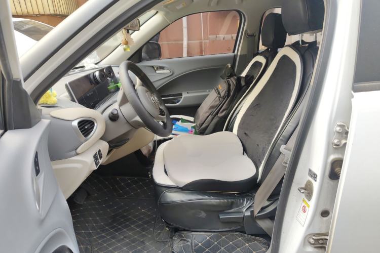 Used ORA White Cat 2022 Upgraded Model 305km Range Luxury Version Lithium-Ion Battery