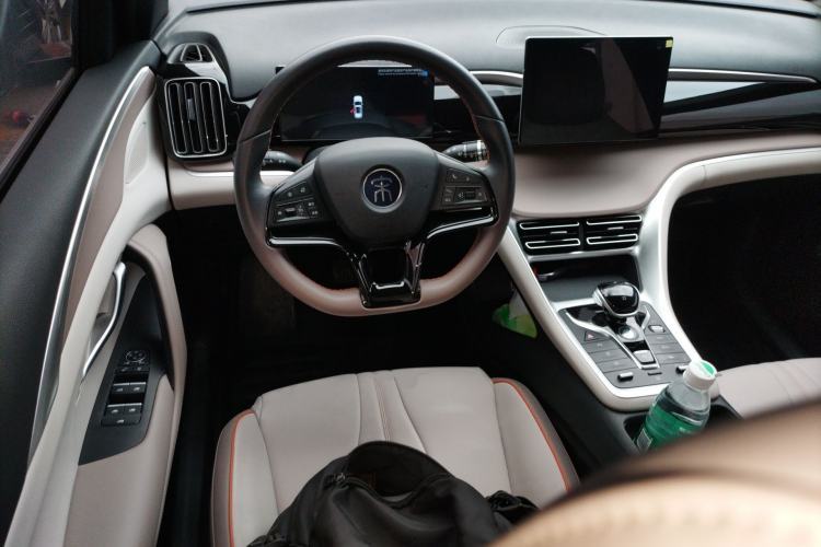 Used BYD Song Pro New Energy 2023 Champion Edition DM-i 71KM Navigation Model Steering Wheel