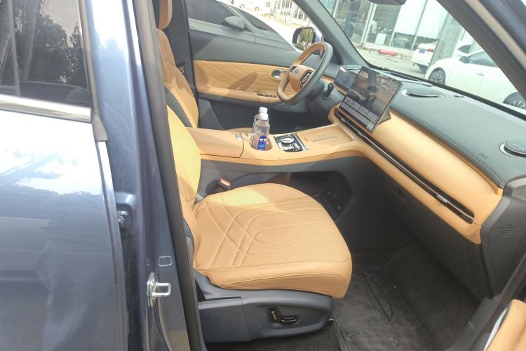 Used Geely Galaxy Galaxy Xingjian 7 EM-i 2025 120km Flagship Edition
