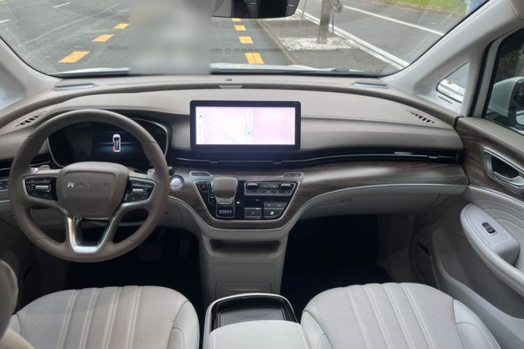 Used Roewe iMAX8 2021 400TGI Supreme Series Prestige Edition
