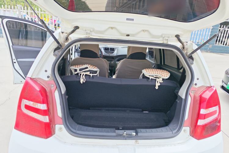 Used Suzuki Alto 2013 1.0L Manual Luxury Model Trunk