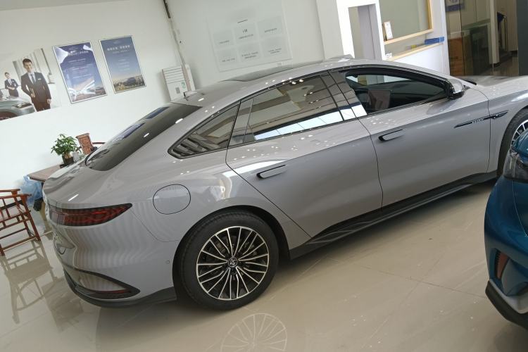 Used BYD Han 2025 DM-i Intelligent Driving Edition 125KM LiDAR Flagship Model
