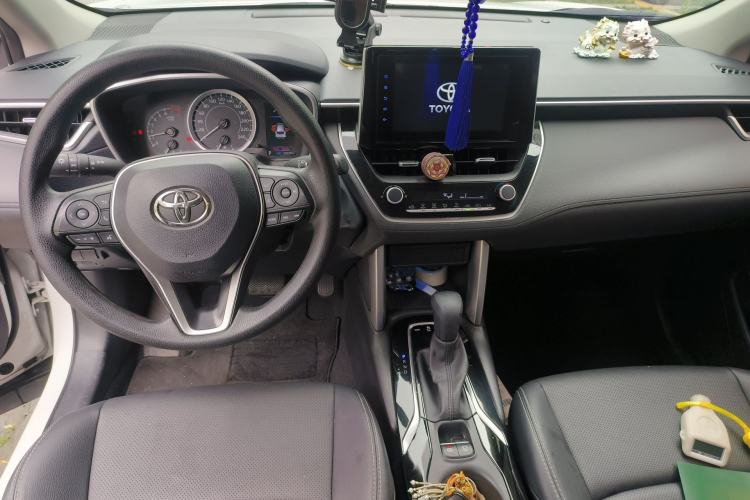 Used Toyota FRONTLANDER 2022 2.0L CVT Luxury Edition Center Console