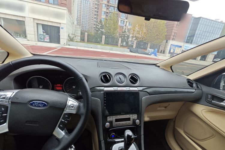 Used Ford S-MAX 2008 2.3L 7-Seater Luxury Version
