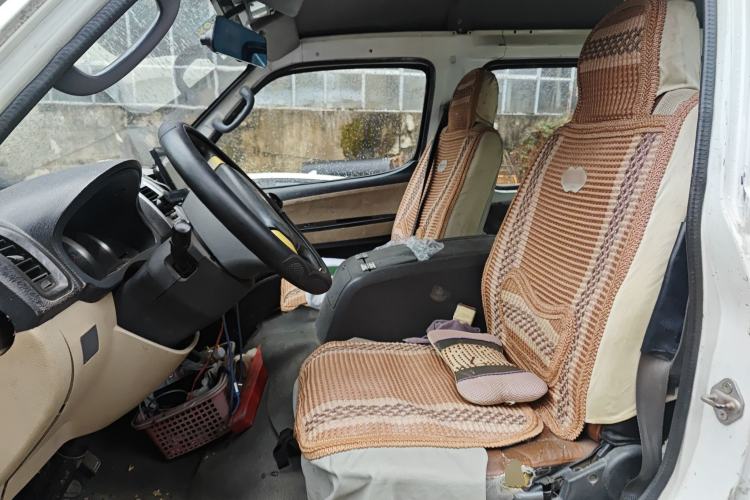 Used Jinbei Hiace 2014 2.0L Comfort Version V19