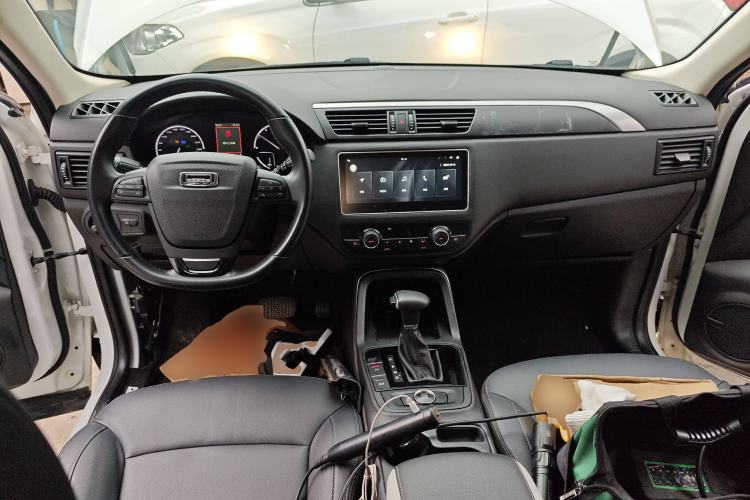 Used Qoros 5 2018 Revised Version 1.6T Automatic Leading Edition