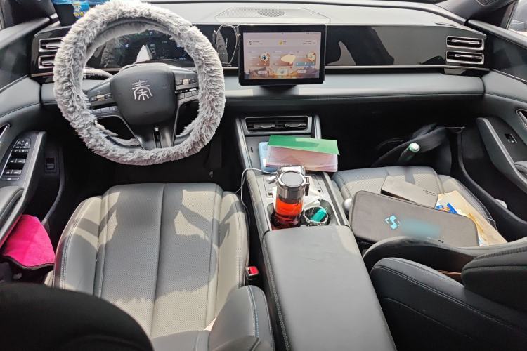Used BYD Qin L 2024 DM-i 80KM Leading Model Center Console