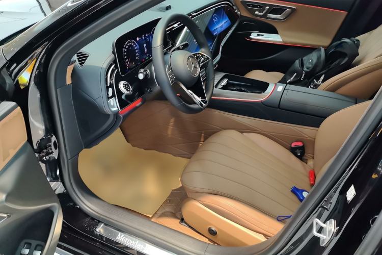 Used Mercedes-Benz E-Class New Energy 2024 E 350 e L Plug-in Hybrid Sedan
