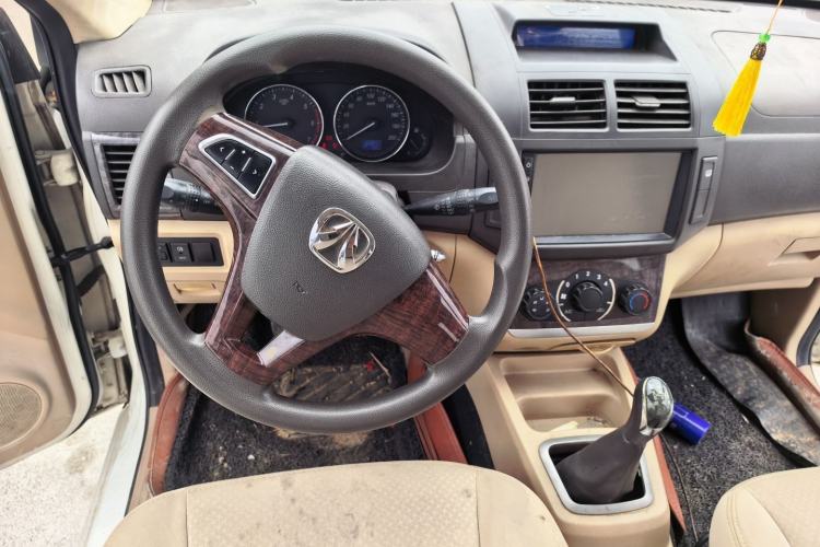 Used BAIC Weiwang M30 2015 1.5L Comfort Version BJ415B Steering Wheel