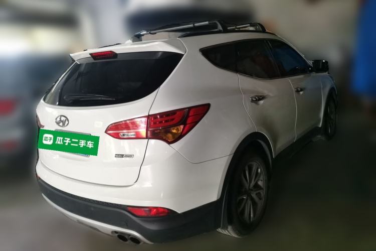 Used Hyundai Santa Fe Classic 2013 Facelift 3.0L 4x4 Comfort Edition with Navigation Euro IV compliant Rear Right 45 Deg