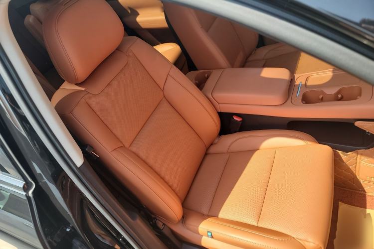 Used Leapmotor C16 2024 Range-Extended 200 LiDAR Edition Right Front Seat