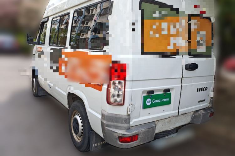 Used Iveco Daily 2020 2.5T A35 Passenger Van Single-Tire Mid-Roof Design 5-9 Seats China V Emission Standard Rear Left 45 Deg
