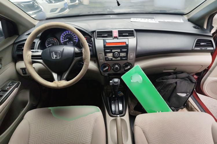 Used Honda City Classic 2014 Style 1.5L Automatic Elite Edition Center Console