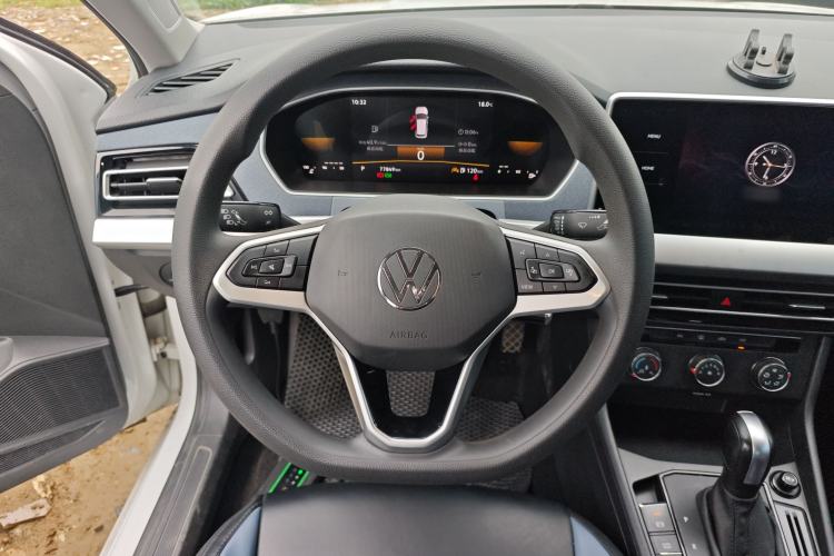 Used Volkswagen Lavida 2024 1.5L Automatic DeYi Edition Steering Wheel