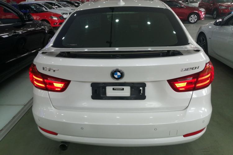 Used BMW 3 Series GT 2014 320i Leading Model

