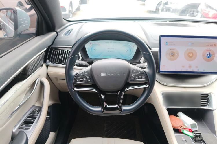 Used BYD Song PLUS New Energy 2023 Champion Edition EV 520KM Prestige Model
