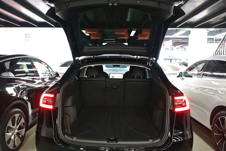 Used Tesla Model Y 2023 Long-Range All-Wheel-Drive Version