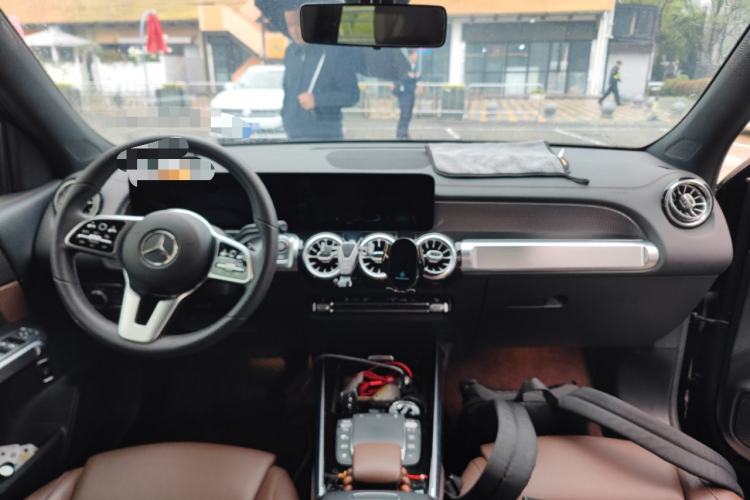 Used Mercedes-Benz GLB 2021 GLB 200 Fashion Model Center Console